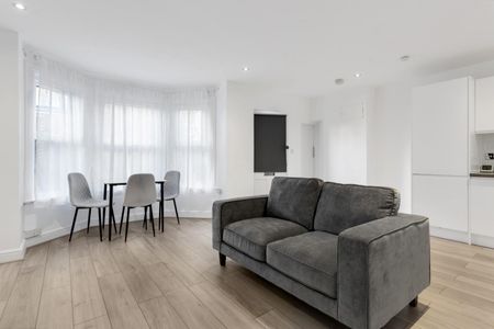 1 bedroom Flat To Let - Photo 4