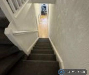 4 bedroom terraced house to rent - Photo 5