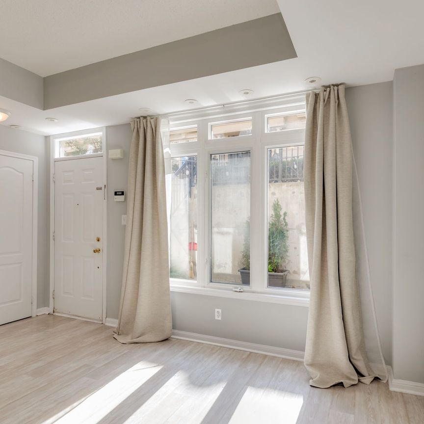 For Lease - 78 Carr Street Unit# 39, Toronto, Ontario - Photo 1