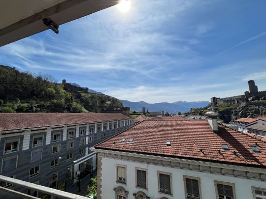 AFFITTASI APPARTAMENTO DI 3.5 LOCALI IN CENTRO A BELLINZONA - Foto 1