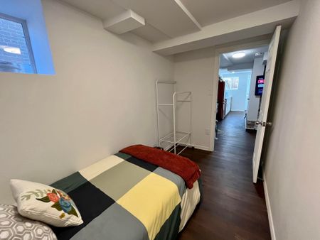 For Lease - 26 Leyton Avenue Unit# Lower, Toronto, Ontario - Photo 2