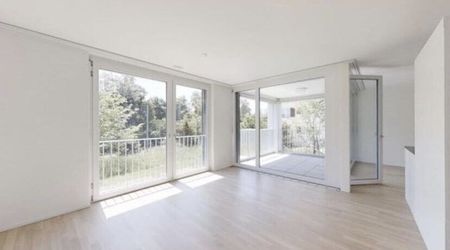 Modern living in a central location - Photo 5