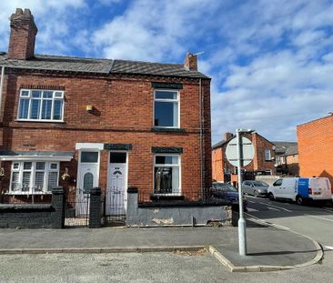 2 bedroom end of terrace house to rent - Photo 2