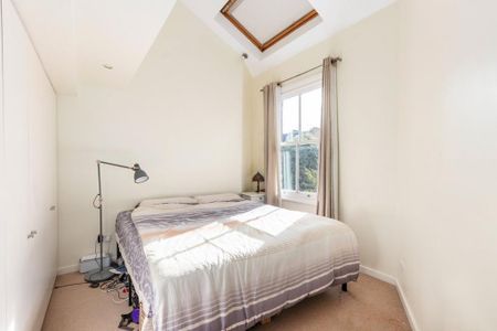 2 bedroom end of terrace house to rent - Photo 5