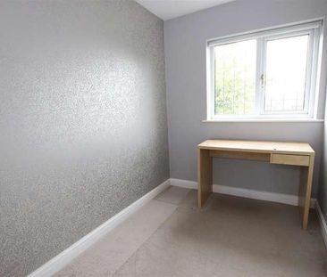 Heathmoor Close, Idle, Bradford, BD10 - Photo 4