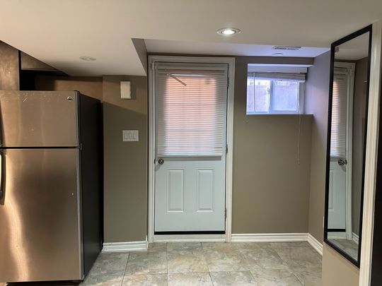 For Lease - 5215 Micmac Crescent Unit# Lower, Mississauga, Ontario - Photo 1