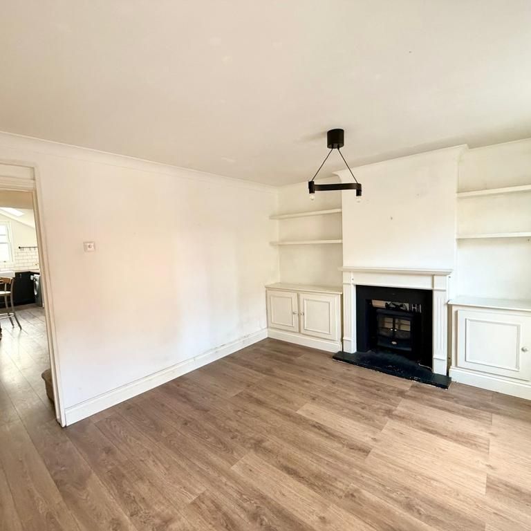 2 bedroom end of terrace house to rent - Photo 1