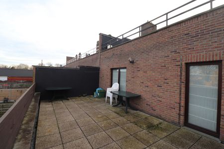 Een recent appartement op de eerste verdieping met ruim terras en garageplaats. - Photo 3