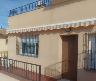 Alquiler de chalet adosado en Camino Paredes - Photo 3