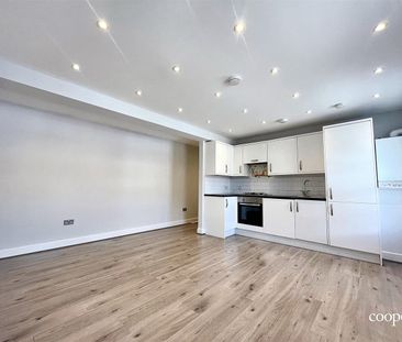 1 bedroom apartment - Photo 2