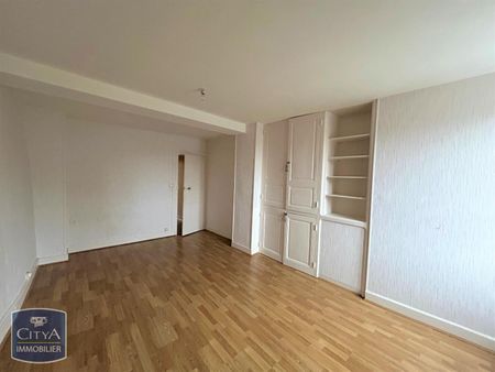 Location Appartement 4 pièces 90m² BOURGANEUF 23400 - Photo 2