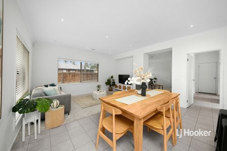 12 Aphrodite Drive, Truganina VIC, Belconnen - Photo 3