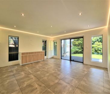 Stylish and Timeless Four Bedrooms Duplex - Photo 3