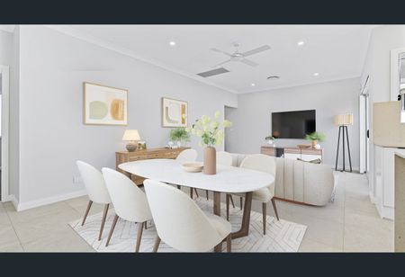 Luxurious Family Living in Wilton! - Photo 5