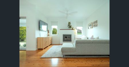 Charming Family Home in Quiet Location! (WITH FRUITING MANGO TREE!) - Photo 2