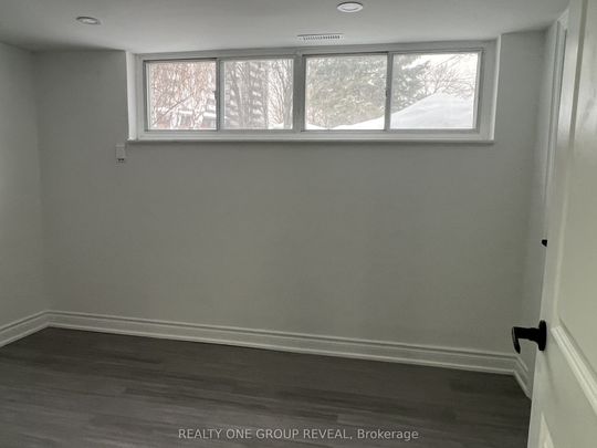 75 Regatta Crescent #Basement - Photo 1