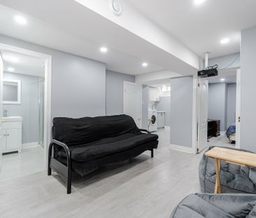 For Lease - 10 Mullis Crescent, Brampton, Ontario - Photo 2