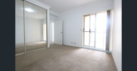 LOCATED IN THE CENTRE OF LIVERPOOL - Photo 4