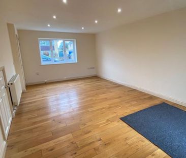 2 bedroom semi-detached house to rent - Photo 2