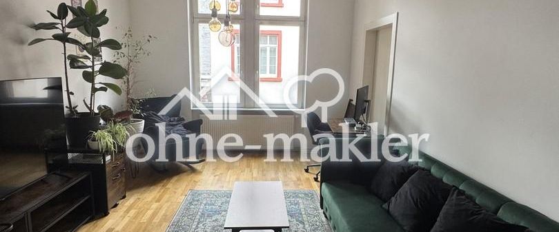 Schöne modernisierte Altbauwohnung mit Dielen und EBK, nähe Theater - Foto 1