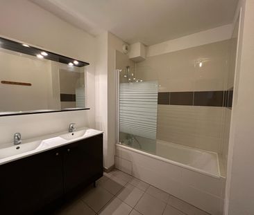 Location Appartement 4 pièces 79m² - Photo 2
