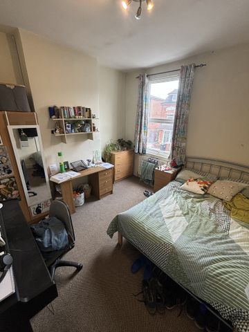 15 Dawlish Road - Photo 2