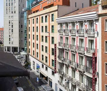 Calle de San Bernardo, Madrid, Community of Madrid 28015 - Foto 6