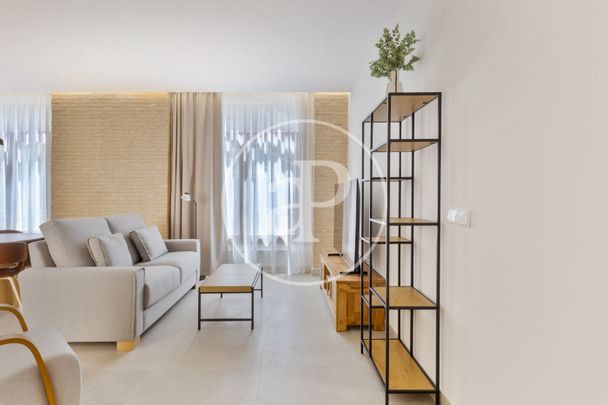 Flat for rent with Terrace in San Francesc (Valencia) - Photo 1