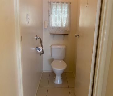 Charming 3-Bedroom Family Home in South Mackay – Comfort Meets Conv... - Photo 3