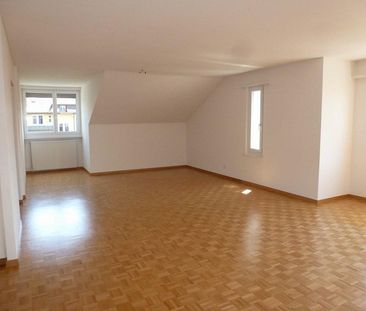 Moderne Dachwohnung nahe dem Stadtzentrum - Photo 4