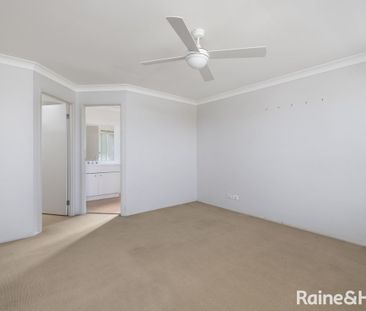 Beautiful Family Home - Photo 6