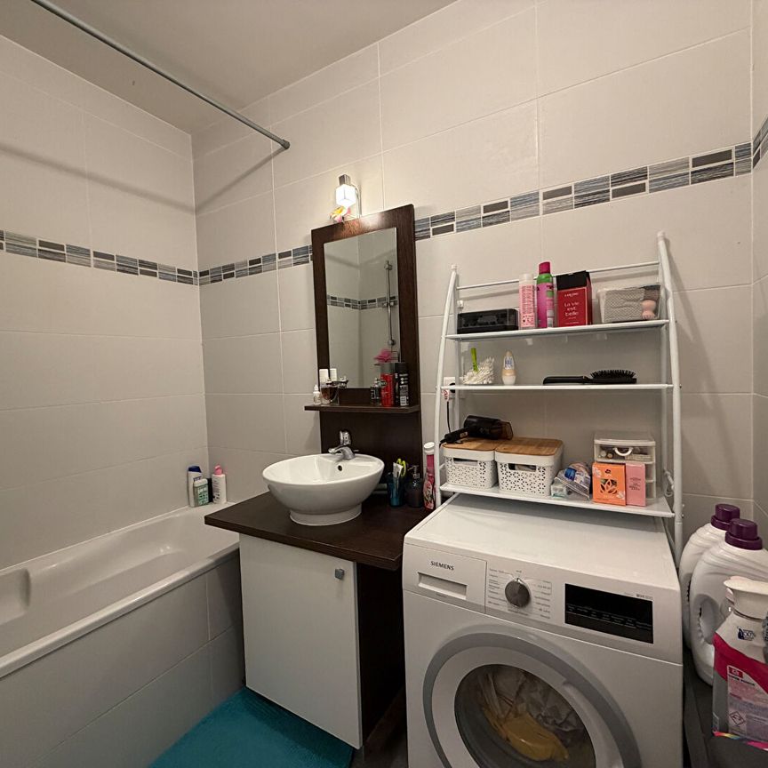 Location Appartement 2 pièces 44m² LA ROCHELLE 17000 - Photo 1