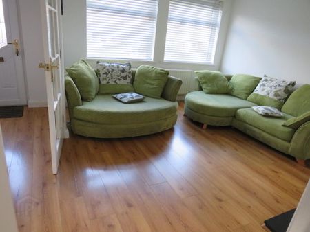 44 Hollymount, Belfast, BT10 0GN - Photo 2