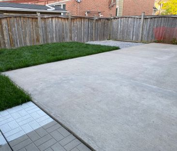 For Lease - 259 Mostar Street, Whitchurch-Stouffville, Ontario - Photo 4