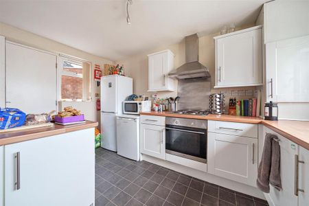 4 bedroom house to rent - Photo 2