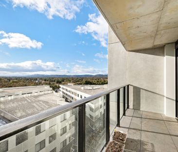 Sunlit North-East Facing Apartment with Stunning Water Views and Resort-Style Amenities - Photo 1