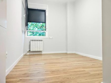 Luxury Apartment for rent in Mataró, Catalonia - Photo 4