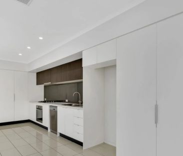 Perfectly Positioned in St Clair – Spacious, Modern & Convenient - Photo 4