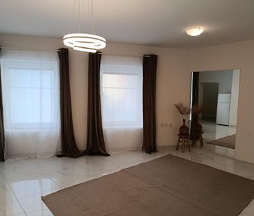 Pronájem bytu 1+kk 36 m2 - Fotografie 1