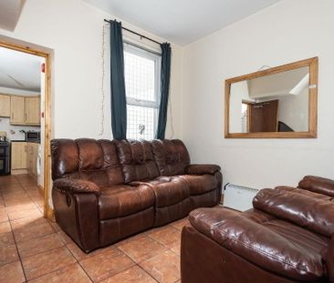 8 Cadogan Street, Belfast, BT7 1QW - Photo 1