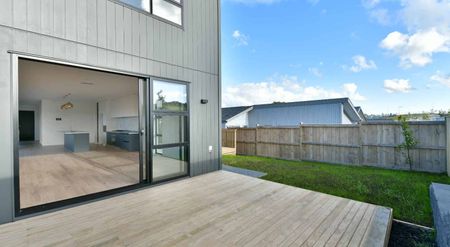 Family home in Ara Hills - Photo 5