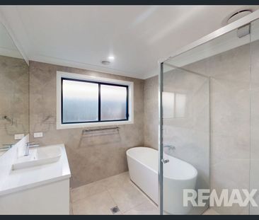 8A Valencia Drive, Gobbagombalin, NSW 2650 - Photo 1