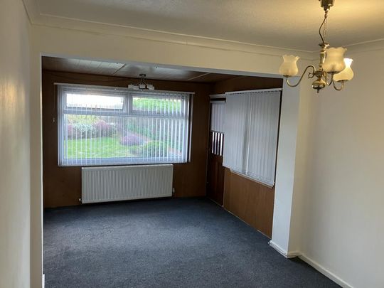 3 bedroom semi-detached house to rent - Photo 1