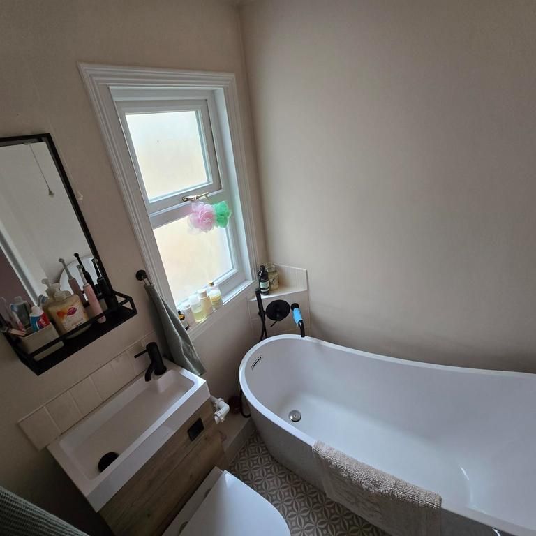 3 bedroom terraced house to rent - Photo 1