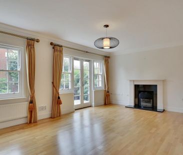 5 bedroom detached house to rent - Photo 2