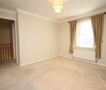 3 bedroom semi-detached house to rent - Photo 3