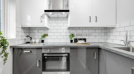 1 bedroom serviced apartment to rent - Photo 4