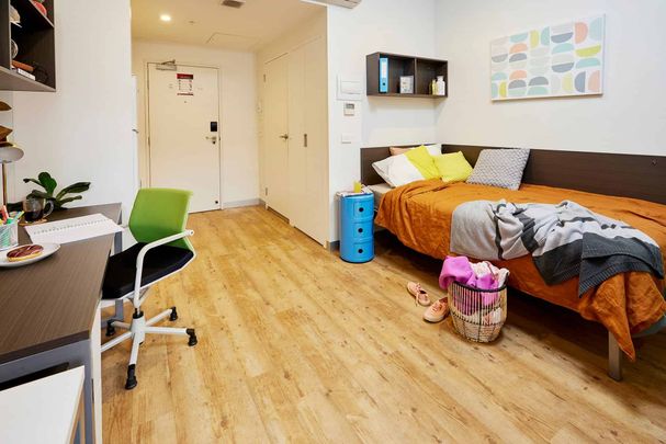 Ultra Twin, King Single Bed - Photo 1