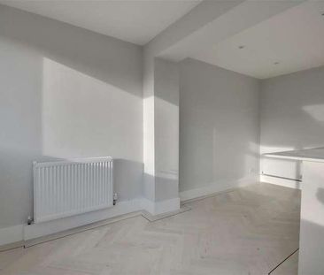 St. Helena Way, Portchester, PO16 - Photo 1