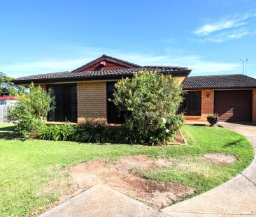 Well Presented Three Bedroom Villa - Photo 1